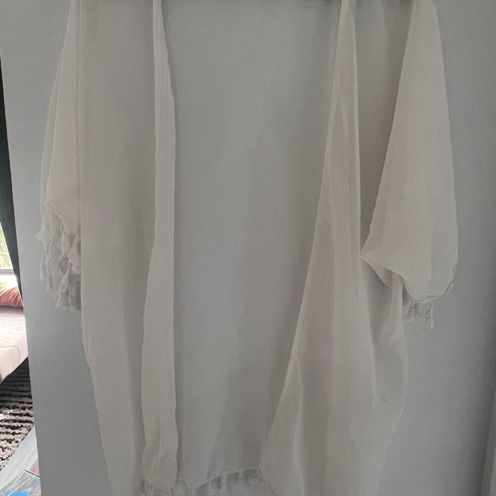 Women's Beach Cover Up White with Fringe Large